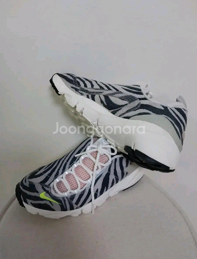 여성 나이키 에어풋스 케이프 운동화 (235)--7