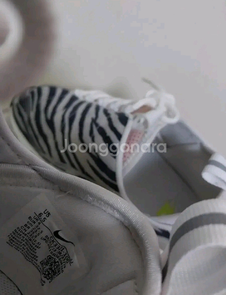 여성 나이키 에어풋스 케이프 운동화 (235)--9