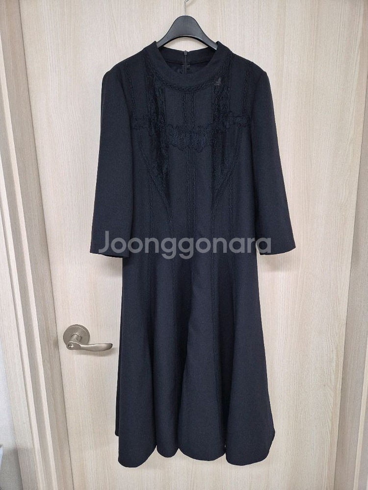 모조에스피 네이비 레이스원피스--3