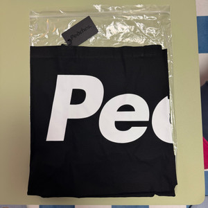 피치스 토트백 판매합니다