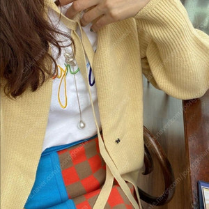 코스모폴리탄줄라이/에지스 니트 스커트 뽕삐두센터판매해요