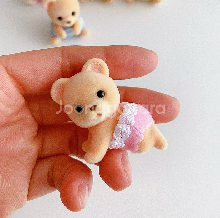 실바니안 곰 쌍둥이 아기와 아기 기차 놀이--1