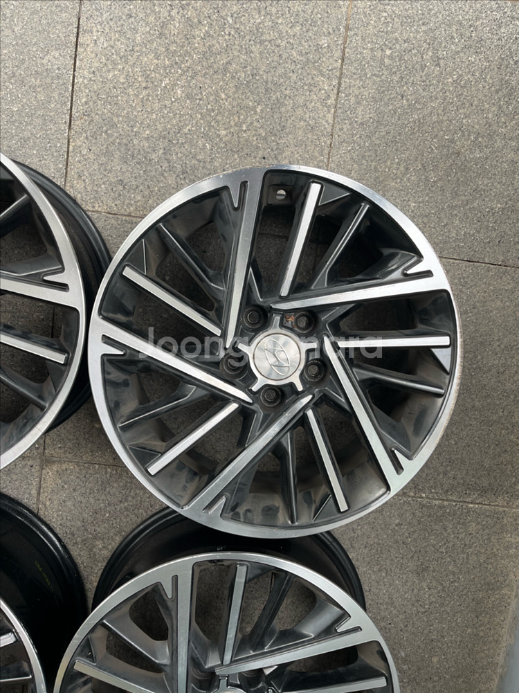 더뉴그랜저ig 17인치 휠 4개--2