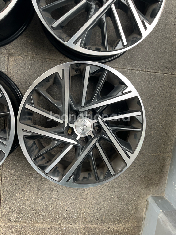 더뉴그랜저ig 17인치 휠 4개--3