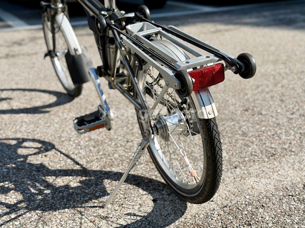 브롬톤 접이식 자전거 M6R 풀옵션 로우라커 프리미엄 단종 색상--7