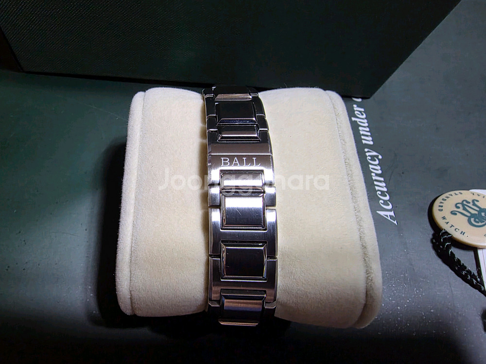 볼워치 엔지니어3 마블라이트 36mm 핑크 오토매틱 24년 11월 스탬핑.박스풀셋 생활기스 약간 상태 매우 좋습니다--8