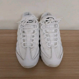 여성 나이키 에어맥스 95 흰검 운동화 (235)