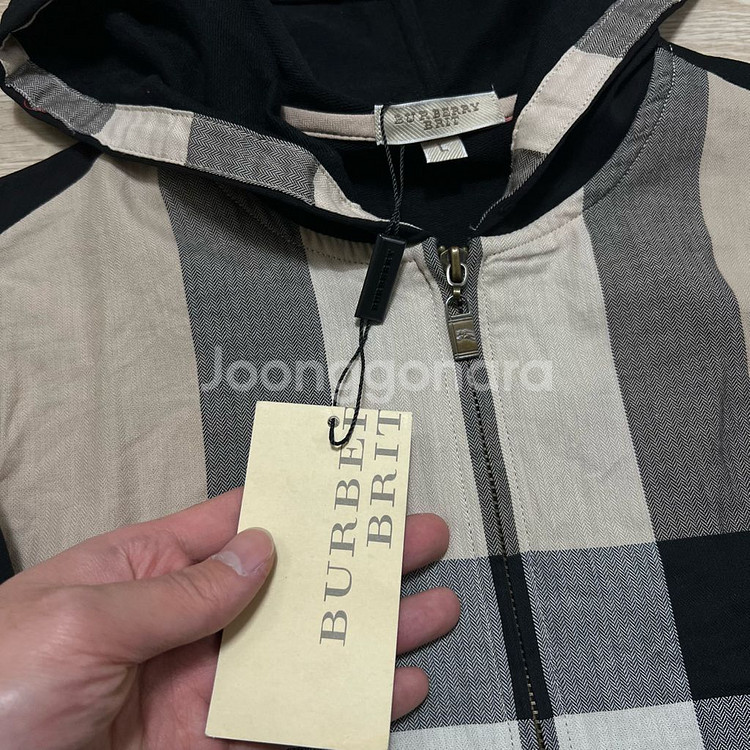 [새상품] 버버리 브릿 여성 캐주얼 노바체크 슬림 후드집업 L/100--4