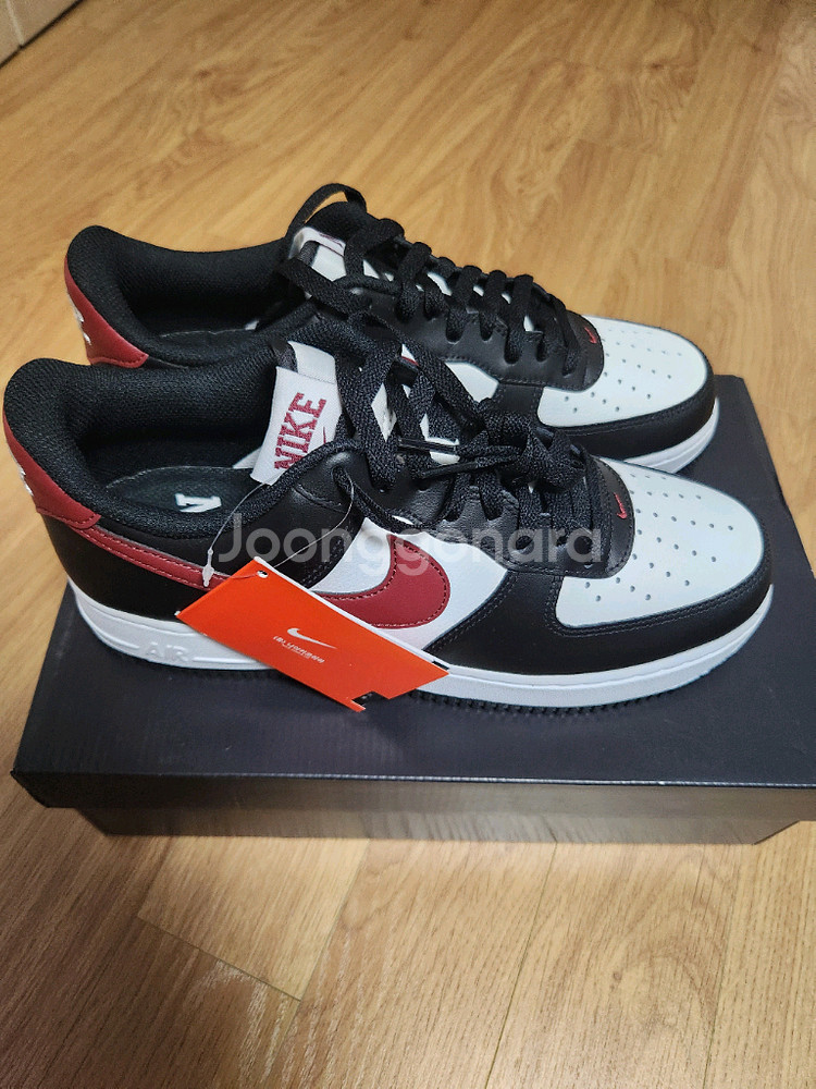 나이키 에어포스1 스니커즈--1