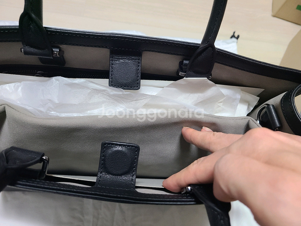 질스튜어트 뉴욕 천연소가죽 토트백--8