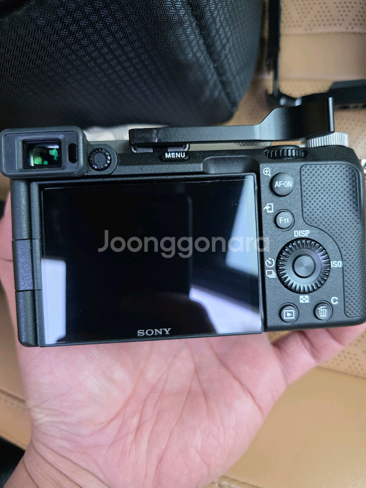소니 풀프레임 미러리스 A7C 신번들킷 팝니다. 흑갈리 추금+교신도 합니다--2