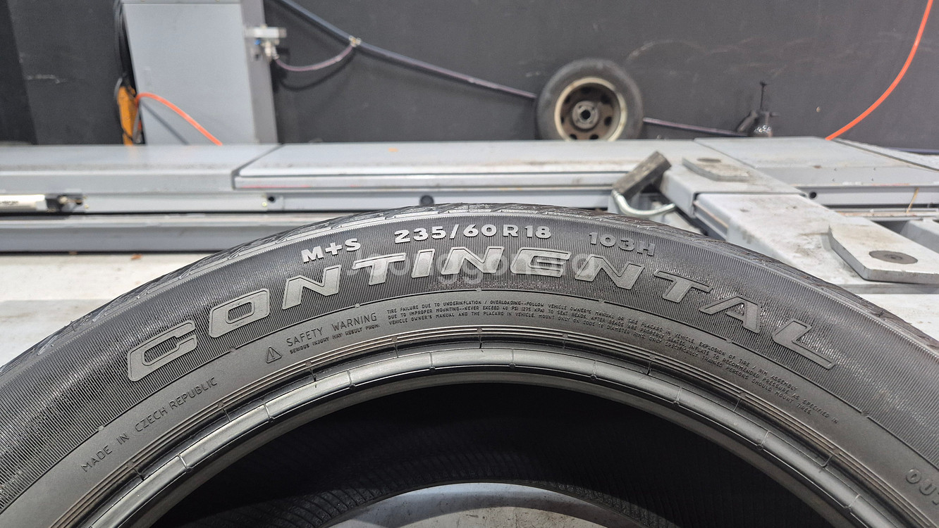 중고 콘티넨탈 타이어 235 60 18 LX스포츠 1본--2