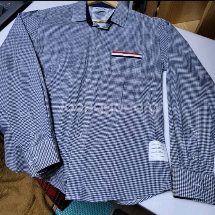 정품 톰브라운 인기 셔츠 1사이즈 미세커피오염에 싸게팜--0