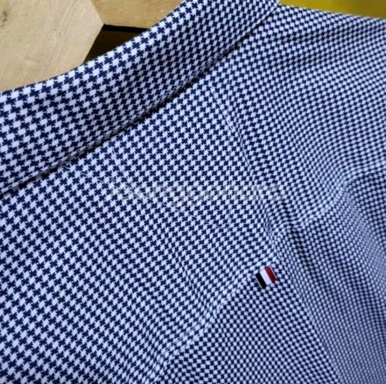 정품 톰브라운 인기 셔츠 1사이즈 미세커피오염에 싸게팜--2