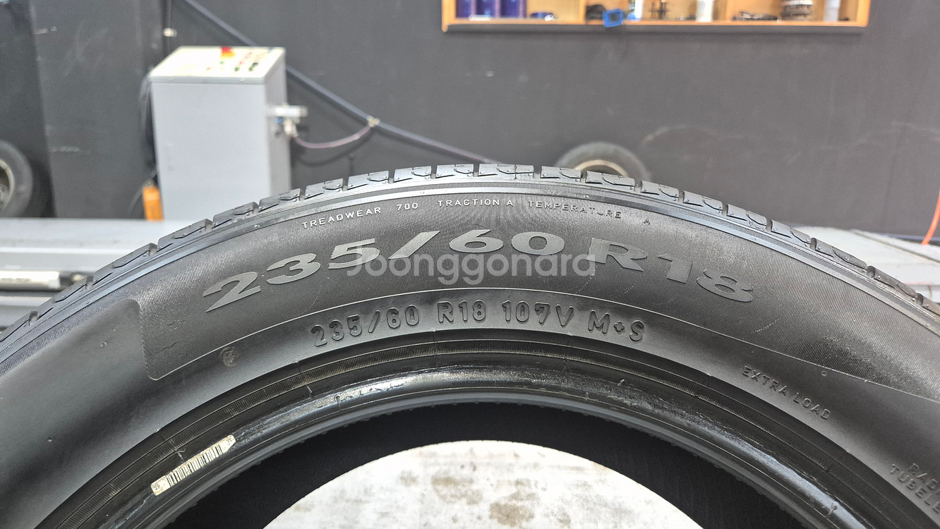 중고 타이어 235 60 18 피렐리 P8FS 1본--3