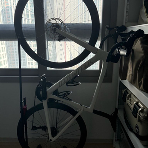 스페셜라이즈드 타막sl7스포츠 풀105 카본 새차 이미지