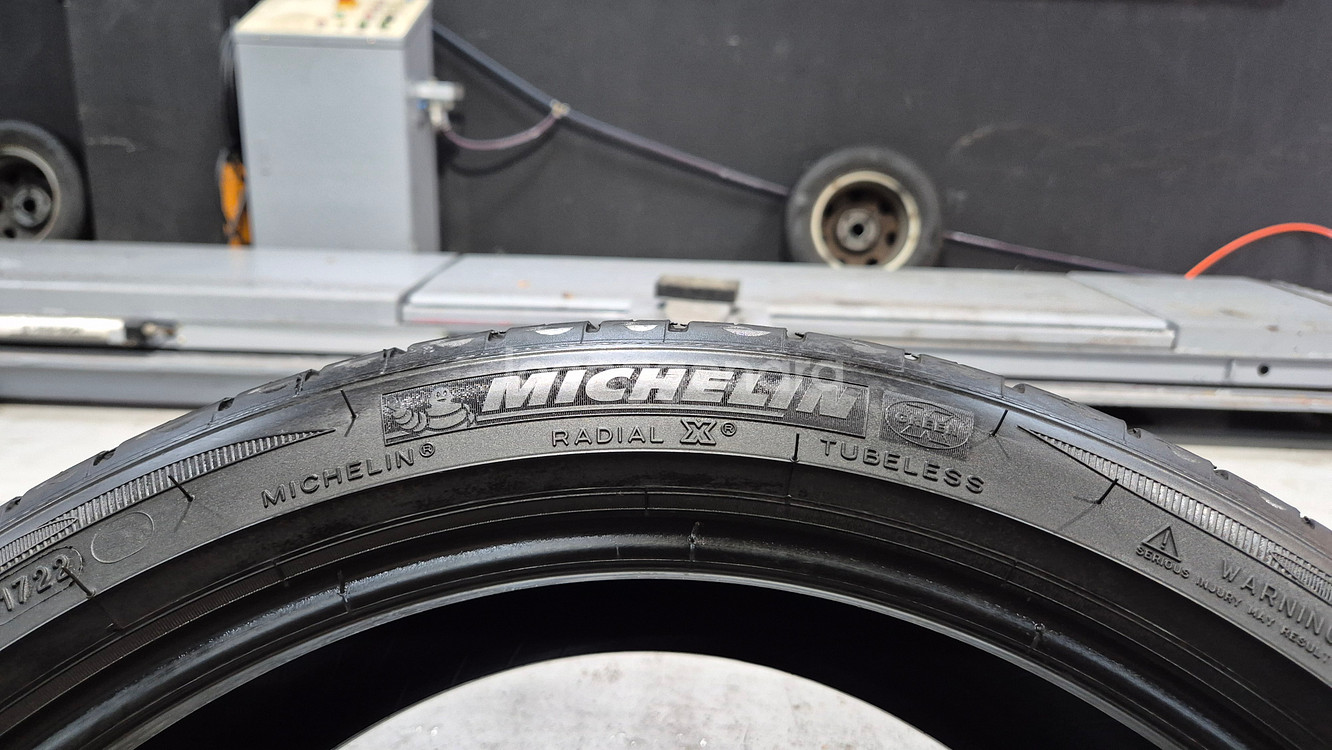 중고 타이어 235 40 19 미쉐린 프라이머시MXM4--5