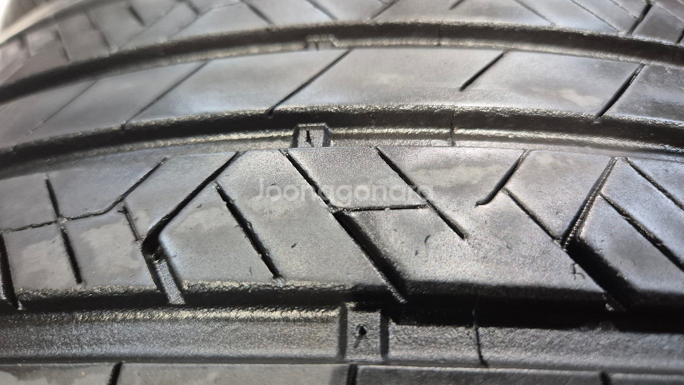 중고 타이어 235 45 18 한국 키너지EX 2354518--2