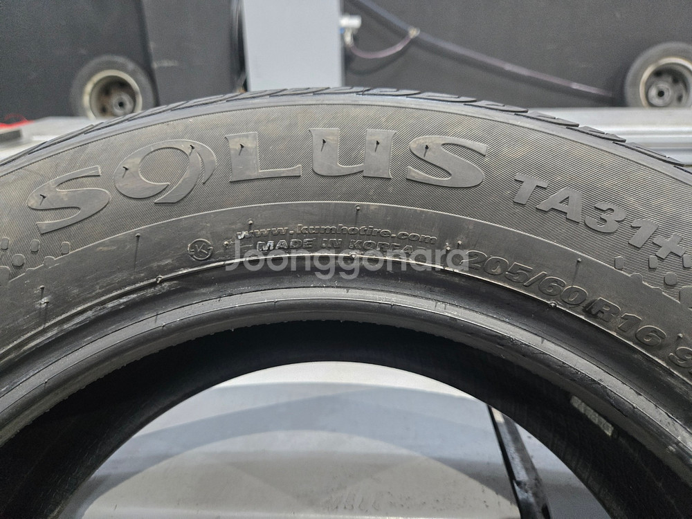 중고 타이어 205 60 16 금호 솔루스 TA31 2056016--1