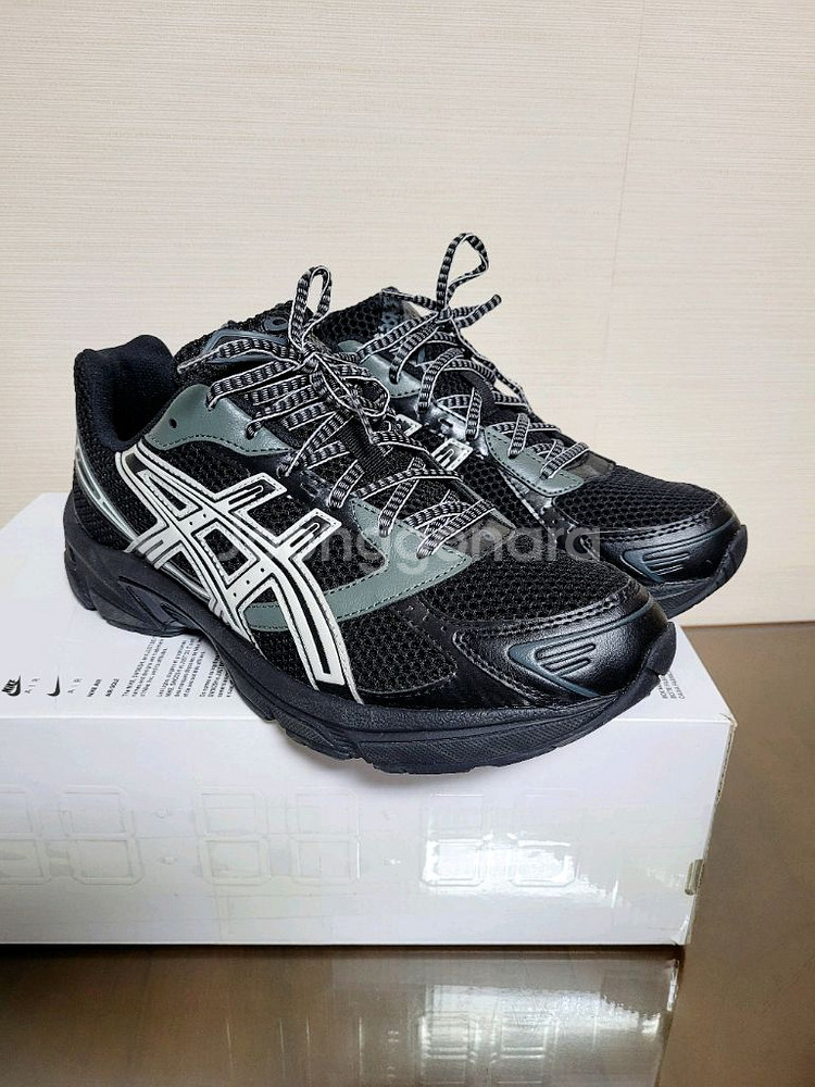 아식스 젤 쿠셔닝 운동화 블랙 280--1