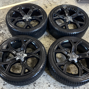 스팅어 순정 19인치 휠 윈터 타이어 조합판매