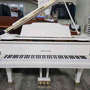 영창그랜드피아노 G-185