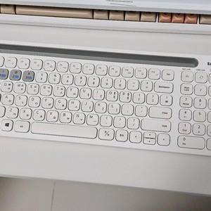삼성 무선키보드 무소음 블루투스 펜타그래프 키보드 멀티페어링 SK-P1000 화이트