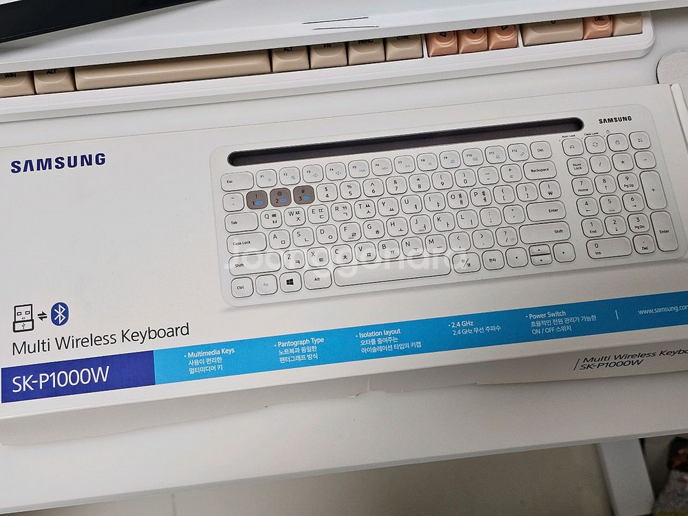 삼성 무선키보드 무소음 블루투스 펜타그래프 키보드 멀티페어링 SK-P1000 화이트--2