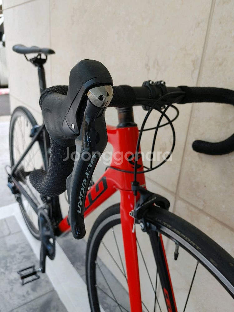 가성비 좋은 20년 첼로 케인s8 풀 울테그라 카본 로드자전거 470사이즈 팔아요.--5