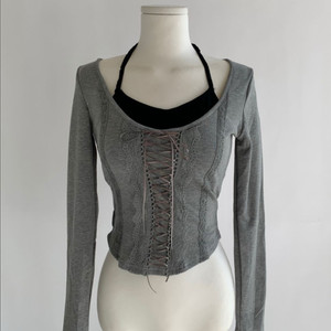 클라우드이모션 오들리 앤틱 아일렛 탑 새상품