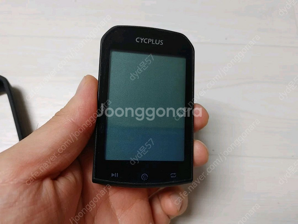가성비 좋은 CYCPLUS(사이플러스) m1자전거 GPS 속도계 +전용 케이스팝니다. (택포2.5만)**--3