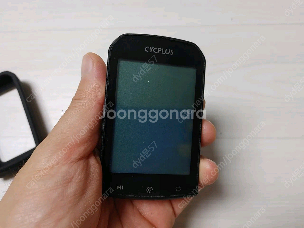 가성비 좋은 CYCPLUS(사이플러스) m1자전거 GPS 속도계 +전용 케이스팝니다. (택포2.5만)**--9