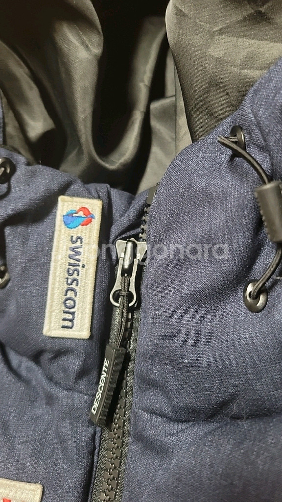 데상트 스위스 스키팀 다운 패딩 점퍼--8