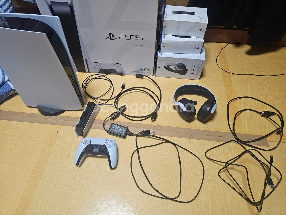 노멀 플스5 1218A (디스크에디션) + 펄스헤드셋 + 듀얼센스 충전거치대--0