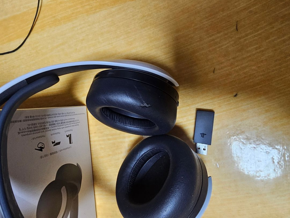 노멀 플스5 1218A (디스크에디션) + 펄스헤드셋 + 듀얼센스 충전거치대--1