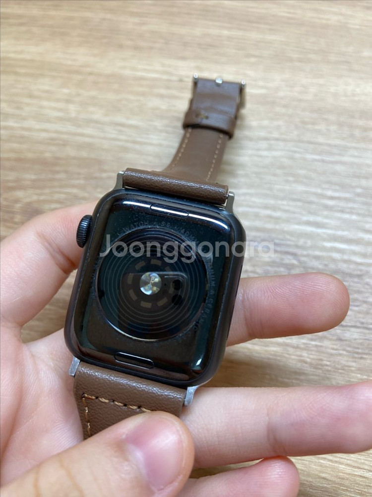 애플워치 SE2 40mm 블랙 스테인리스--1