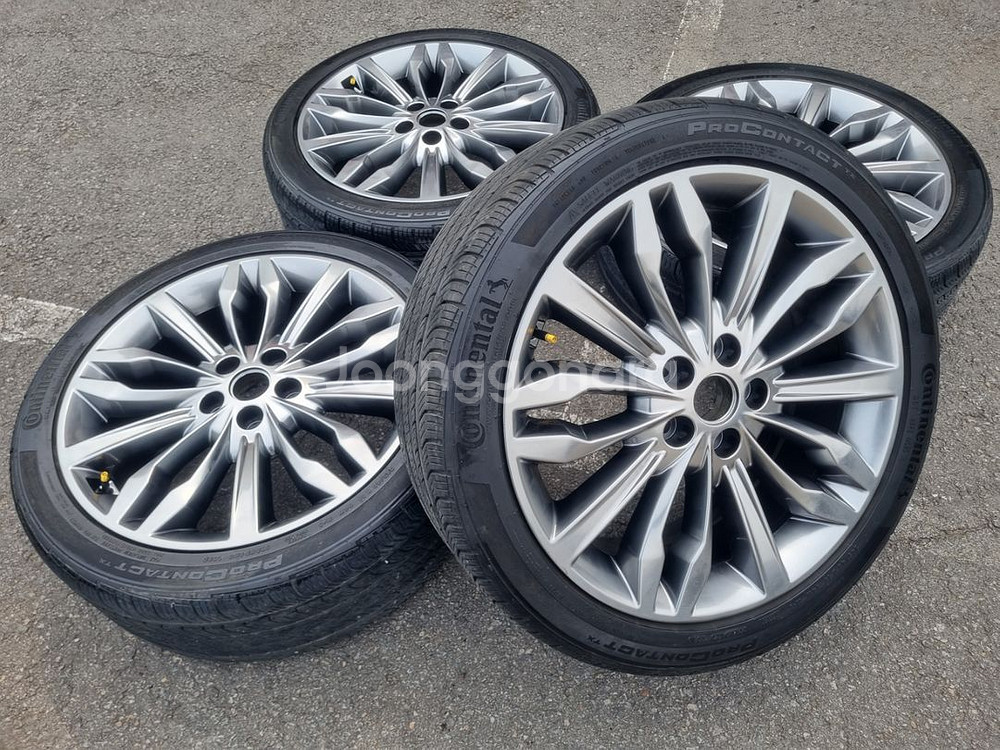 K7프리미엄 19인치 2454019 휠타이어 팝니다--0