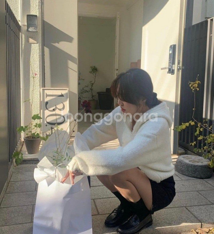 타낫 후디 스웨터--1