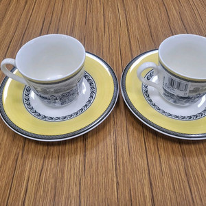 빌레로이앤보흐 아우든 펌 커피잔 새상품판매합니다