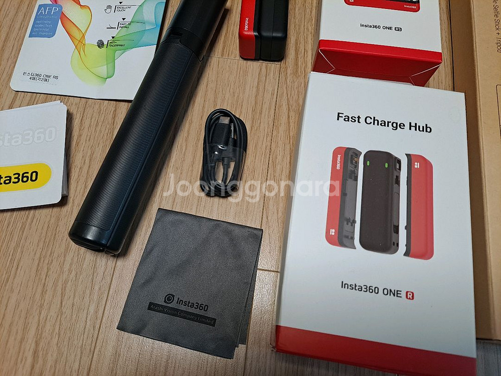 인스타360 원 R3 액션캠 세트--2