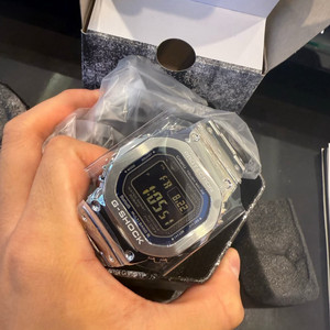 지샥 롯데백화점 정품 새상품 풀메탈 GMW-B5000D-2DR