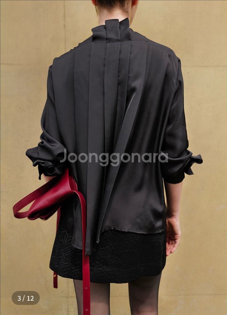 orr 오르 플리츠 러플 블라우스 블랙 s 새상품--1