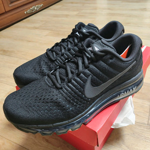 나이키 에어맥스 2017 블랙 280(새제품)