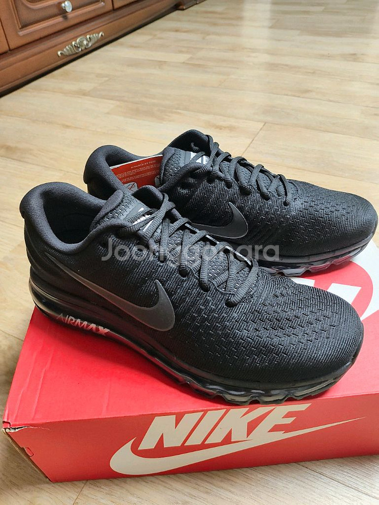 나이키 에어맥스 2017 블랙 280(새제품)--1