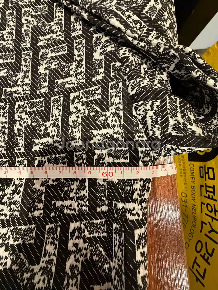 펜디 후드티 공용 캐쥬얼--4