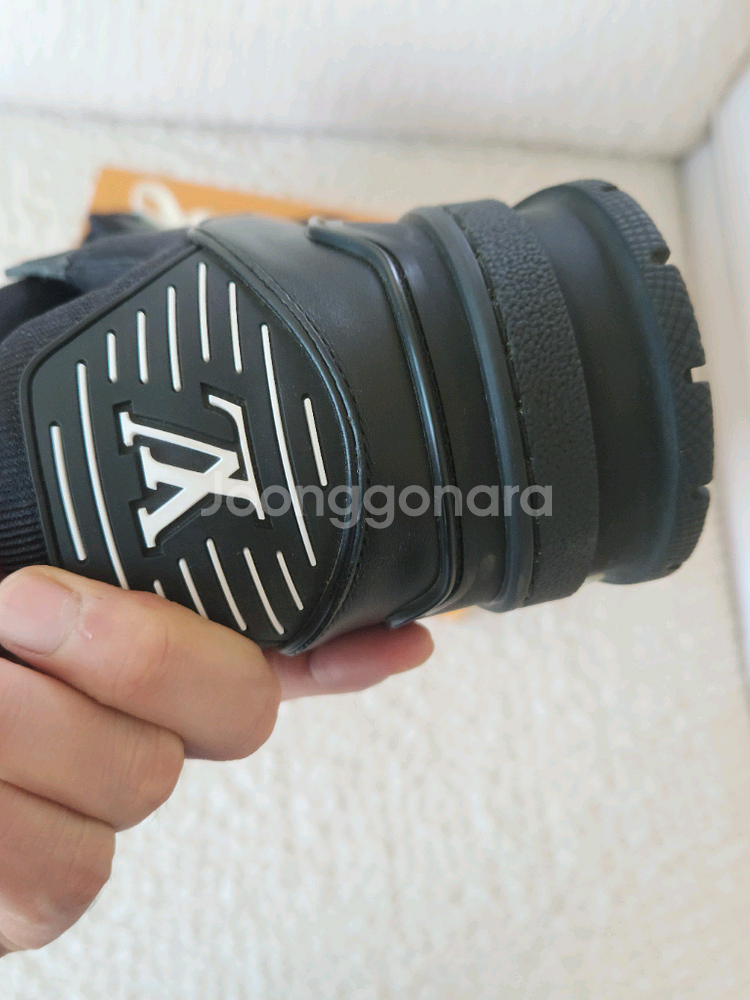 루이비통 트레이너 스니커즈--2