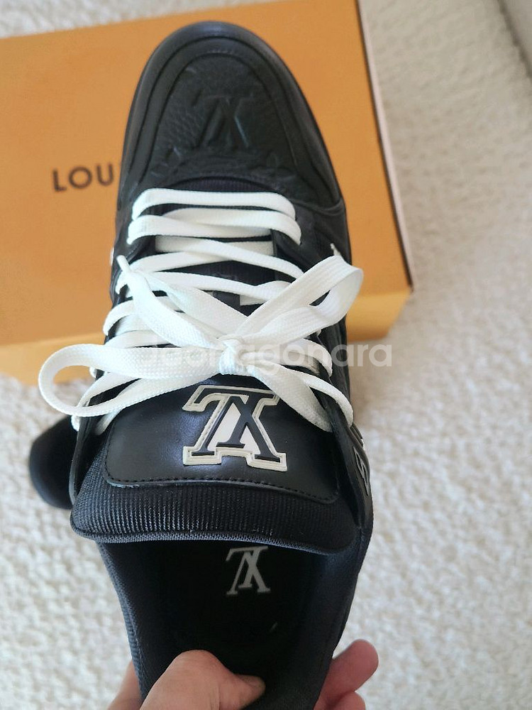 루이비통 트레이너 스니커즈--4