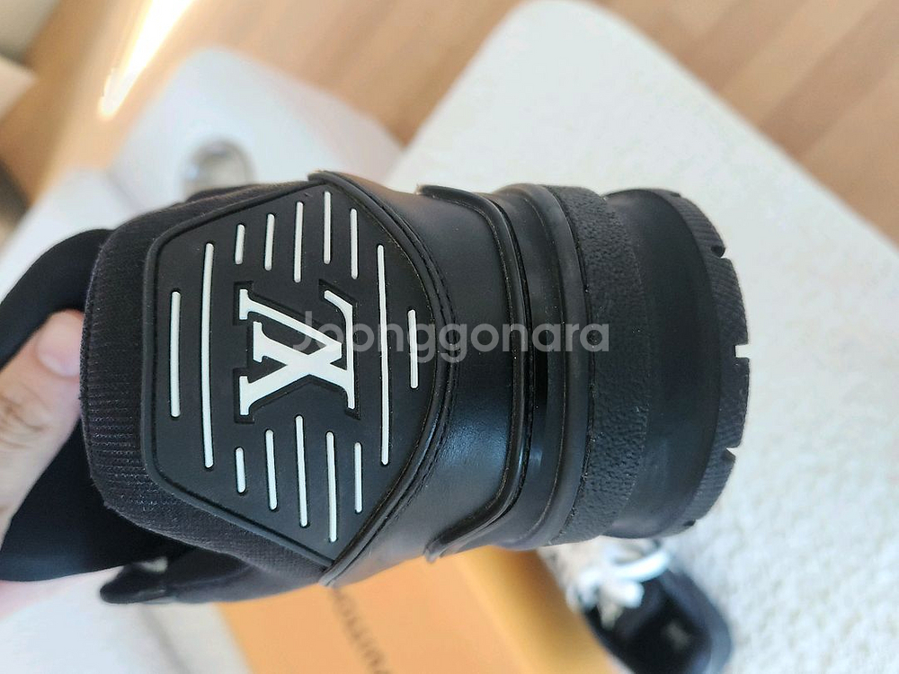 루이비통 트레이너 스니커즈--5