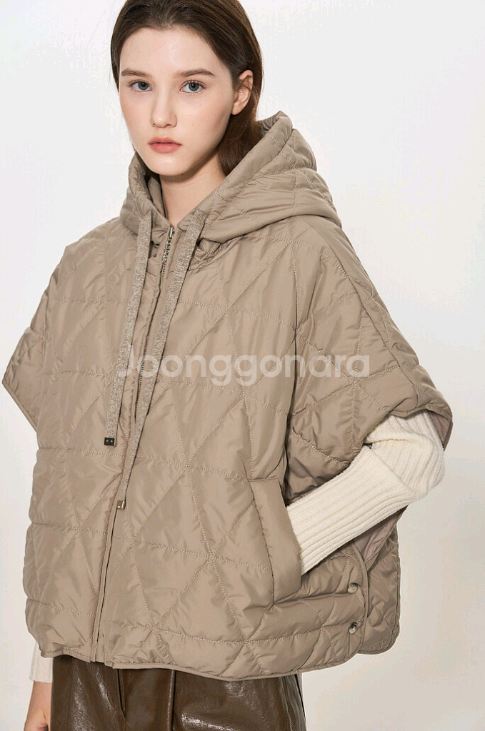 (새상품) 한섬 타임 퀼팅 후드 베스트 TME9WOT548WP1--0