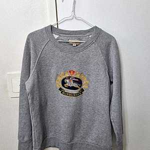 버버리 여성 맨투맨